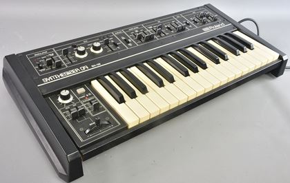 Roland-SH-09  (volume pot noisy) 